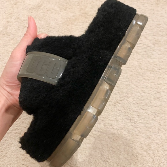 NWOT UGG Platform Slides. - Picture 3 of 4